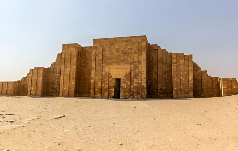 Giza Pyramids, Saqqara & Memphis Day Tour